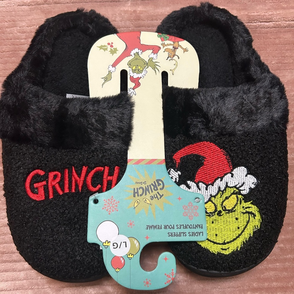 NWT- Grinch Ladies Slippers